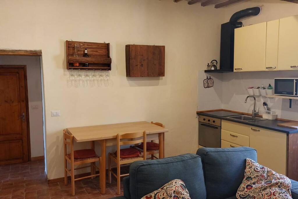 Piccolo Appartamento Monticiano Kültér fotó