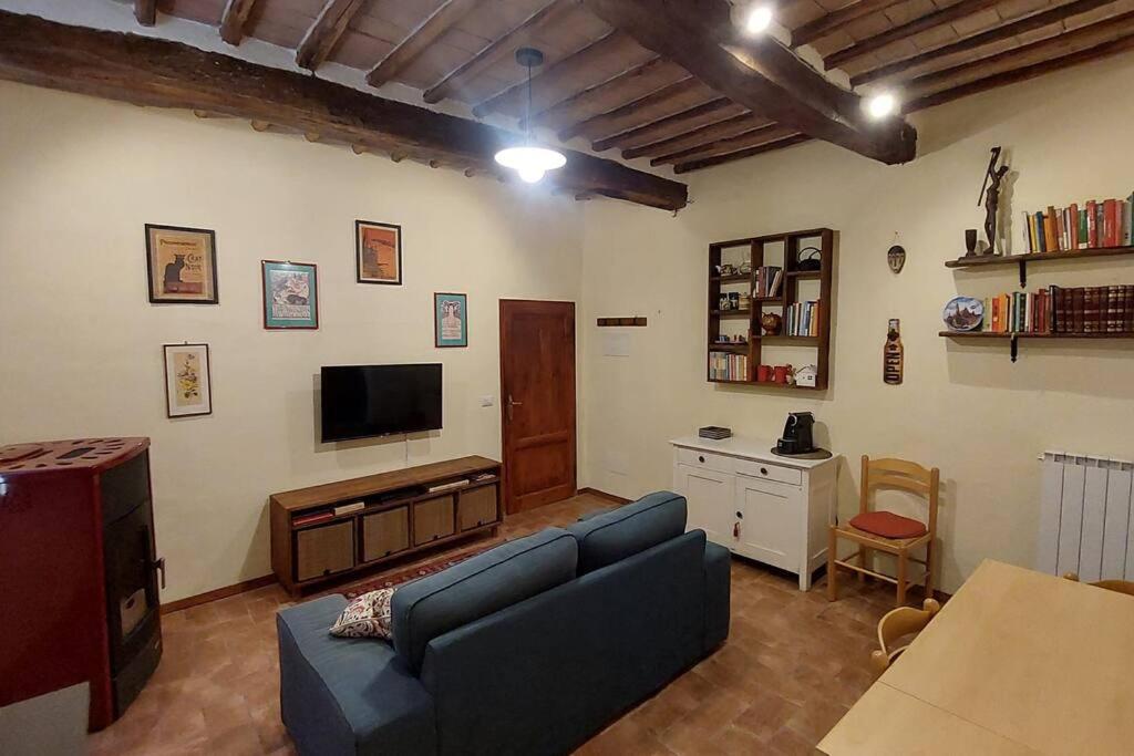 Piccolo Appartamento Monticiano Kültér fotó