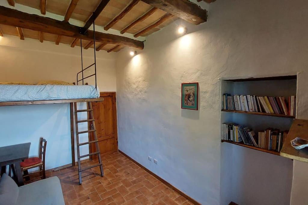 Piccolo Appartamento Monticiano Kültér fotó